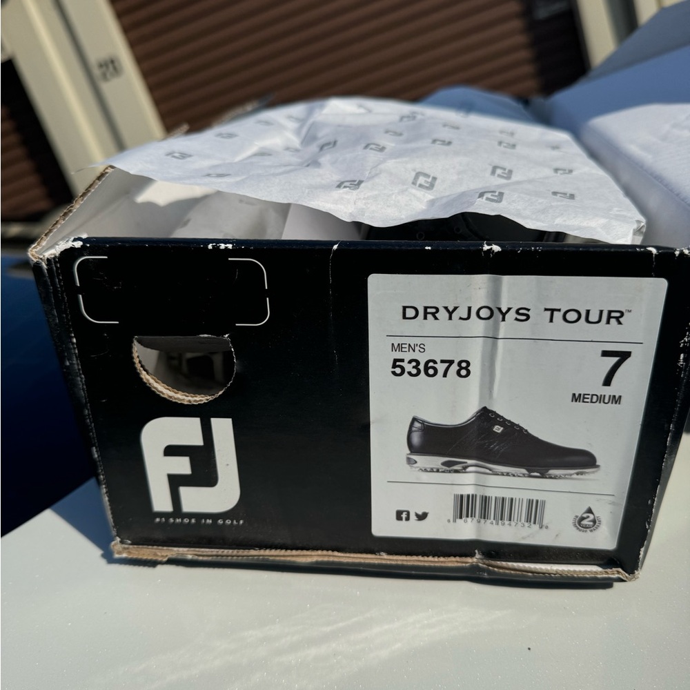 Golf shoes Brand new